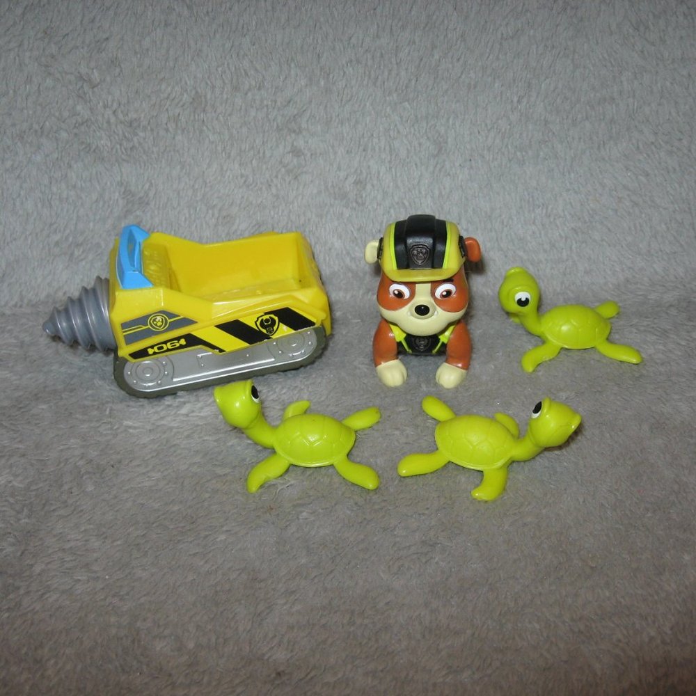 Paw Patrol ~ Rubble action figure set of Vehicle and 3 turtles
